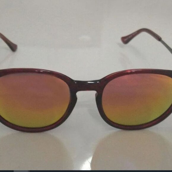 Petite Red Reflective Sunglasses - Picture 3 of 3